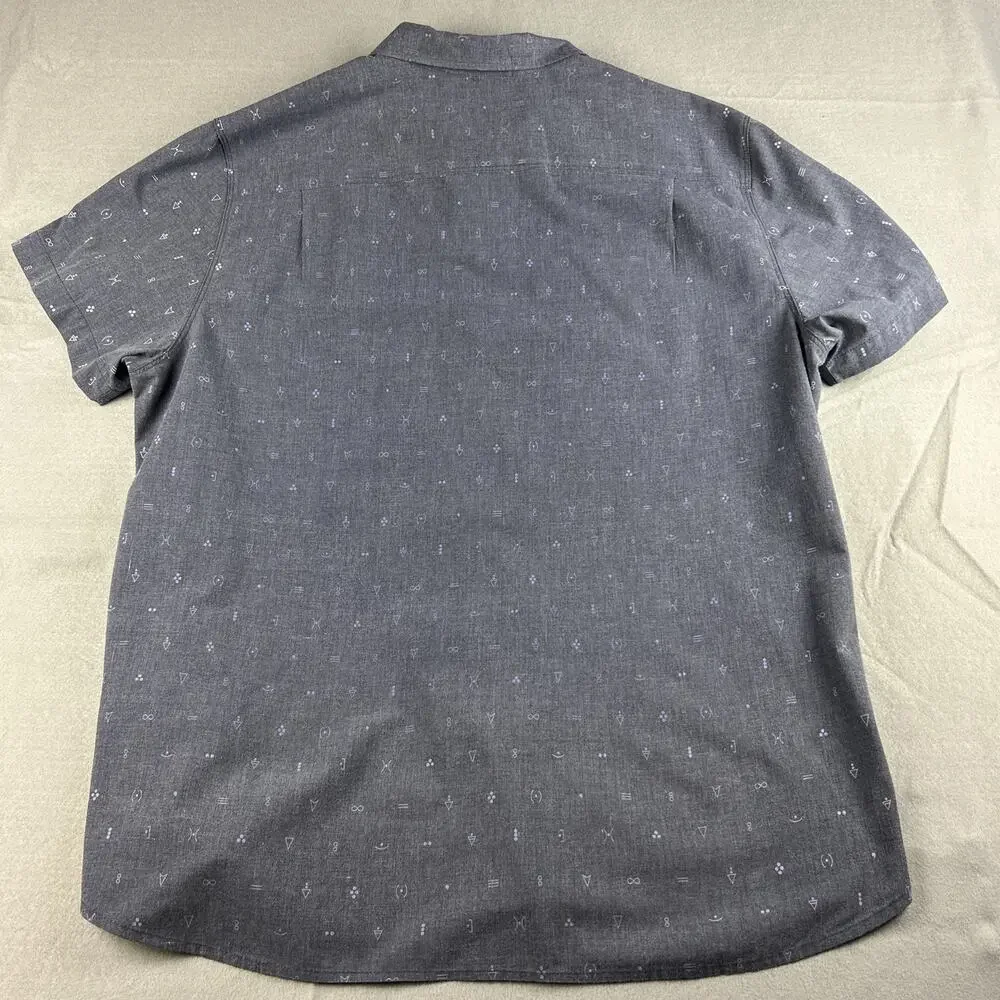The North Face Men’s Short Sleeve Size 2XL Dark Gray Button Up Shirt Design